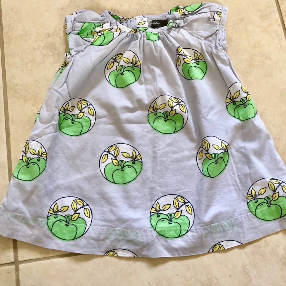 Baby gap Apple dress. Super cute on.
